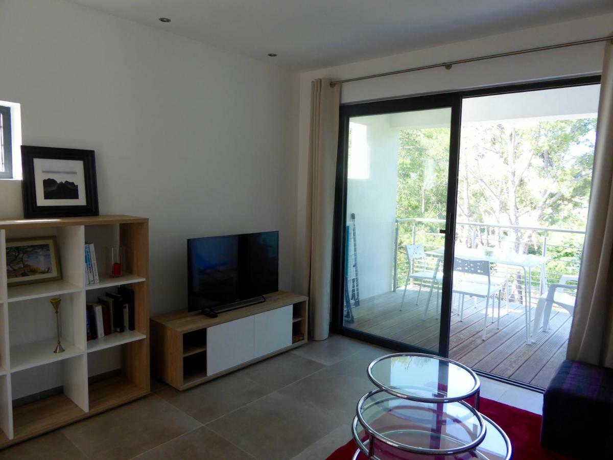 Villa Lucienne Bandol , T2 4 Etoiles Avec Garage, Dans Les Calanques Екстериор снимка